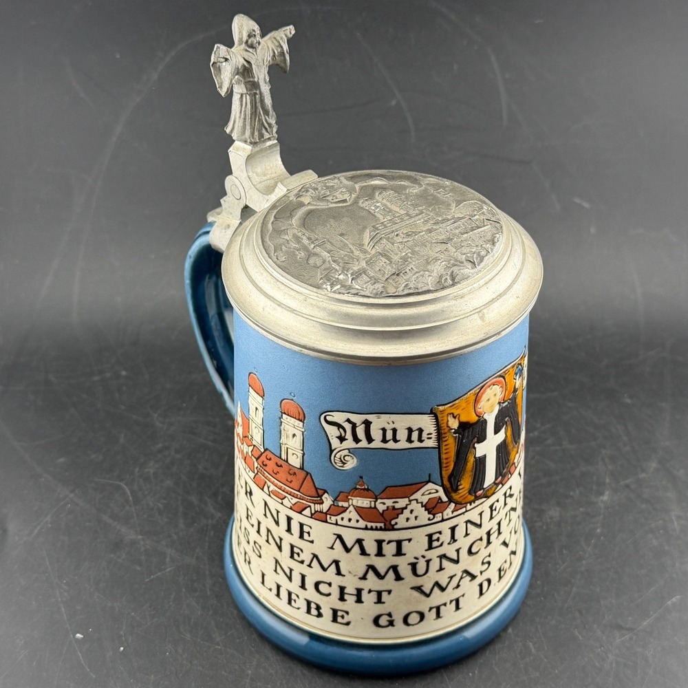 Mettlach Villeroy & Boch Munich Beer Stein 2002-0.5L Pewter Lid, Monk, Germany